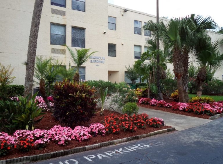 Magnolia gardens entrance