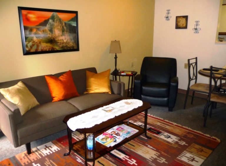 farrow place resident living room